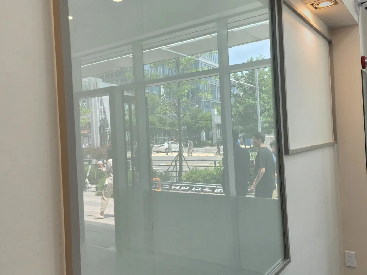 마포구 마포동 매장 내부 유리·창 청소 사례 - 행진크린
