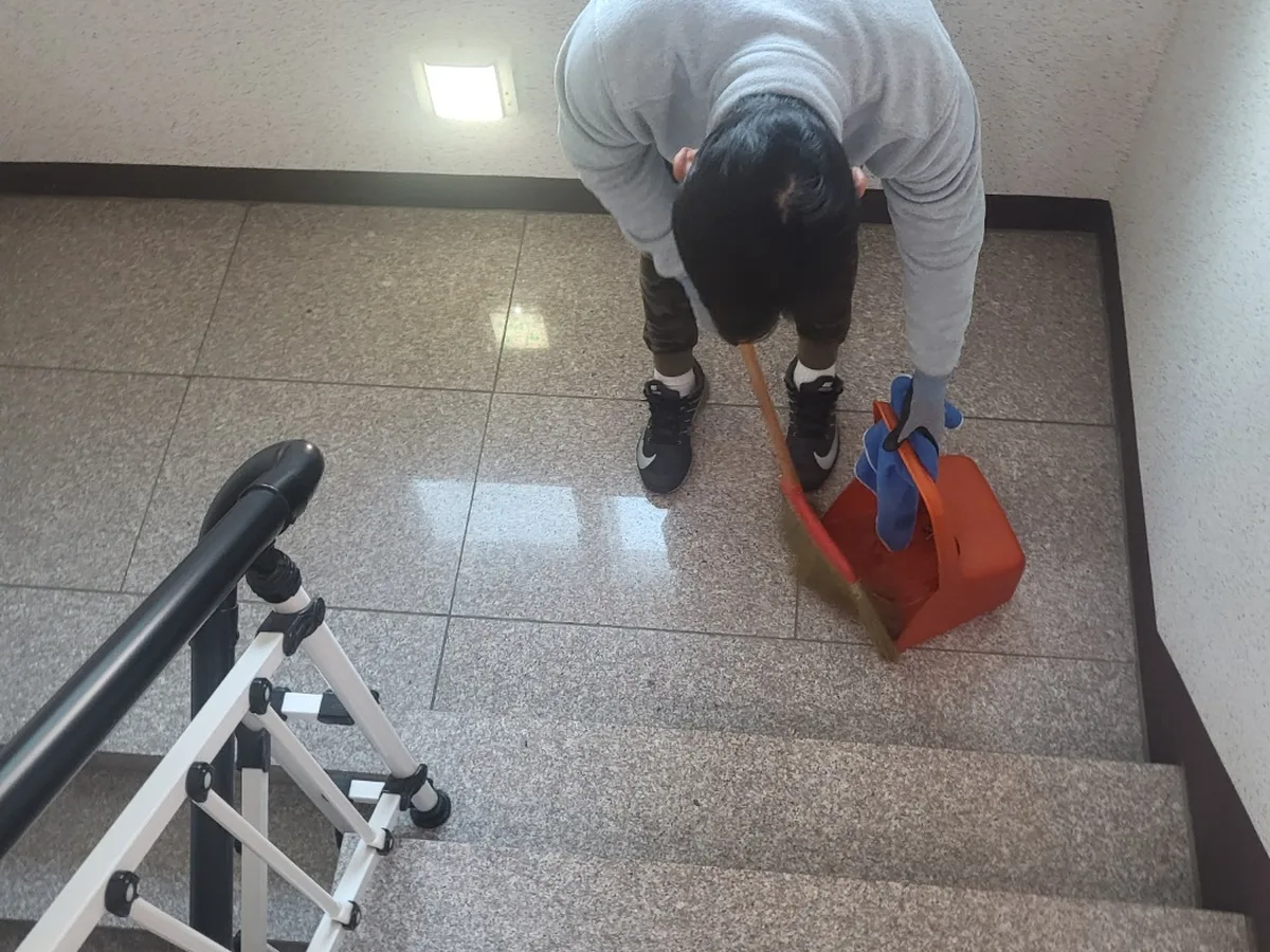 도봉구 쌍문동 오피스 기계실 장비 주변 정밀 위생청소 사례 - 행진크린